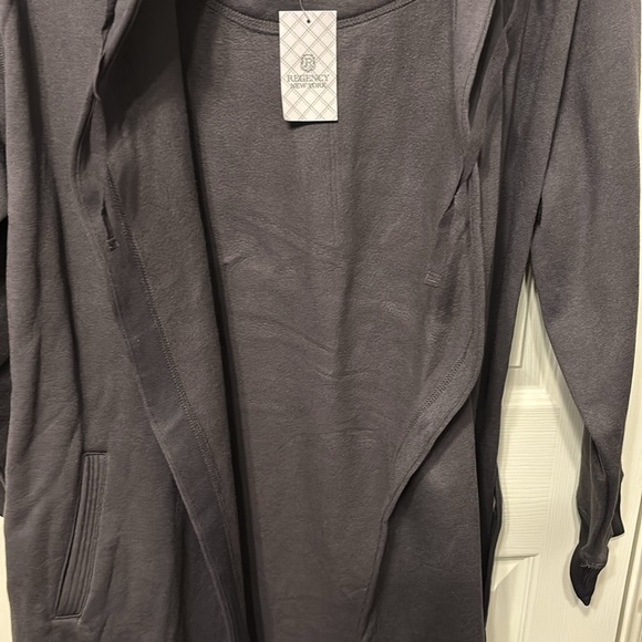 Black Hooded Robe - Picture 5 of 13